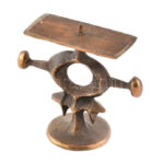 Pap Zoltán: Bronz gyertyatartó, jelzett, m: 14 cm