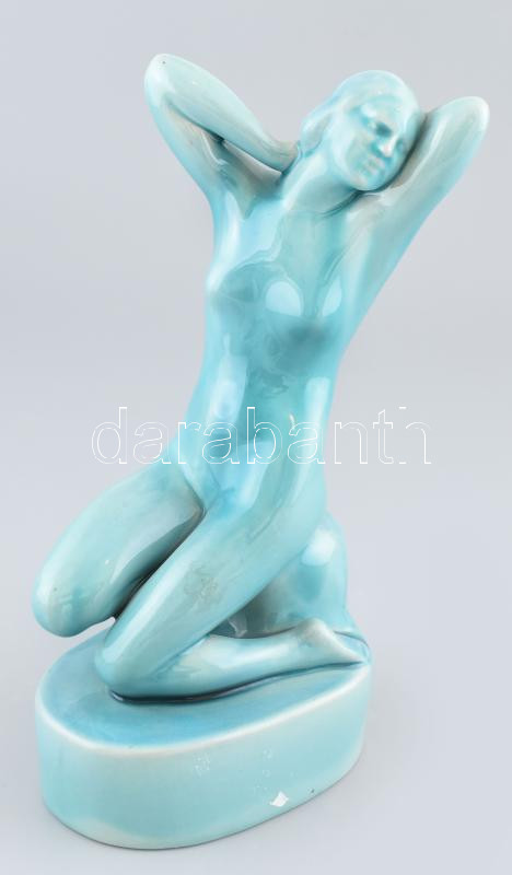 Zsolnay akt, alapmázas porcelán, máz alatti repedésekkel, jelzés nélkül, m:25 cm