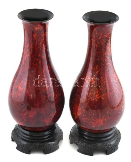 Foochow / Fuzhou Lacquer vázapár. Díszített foltos piros rubin utánzással. Jelzés nélkül, hibátlan, Kína, 1980 körül. m: 30 cm