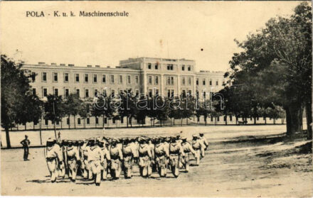 1917 Pola, Pula; K.u.K. Kriegsmarine Maschinenschule / WWI Austro-Hungarian Navy machinery school with mariners. M. Schulz + 'SMS ÁRPÁD' (EK)