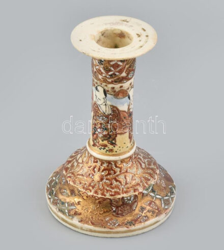 Japán gyertyatartó. Kézzel festett, jelzett, kopásokkal, m: 13 cm