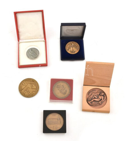 6db-os vegyes külföldi emlékérem tétel, közte Lengyelország 1966. 'A lengyel állam millenniuma 966-1944-1966' kétoldalas bronz emlékérem (70mm) T:1- 6pcs of mixed foreign commemorative medallion lot, in it Poland 1966. 'Millennium of