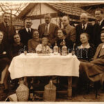 1937 Hatvan, családi mulatság a kertben József napon. photo