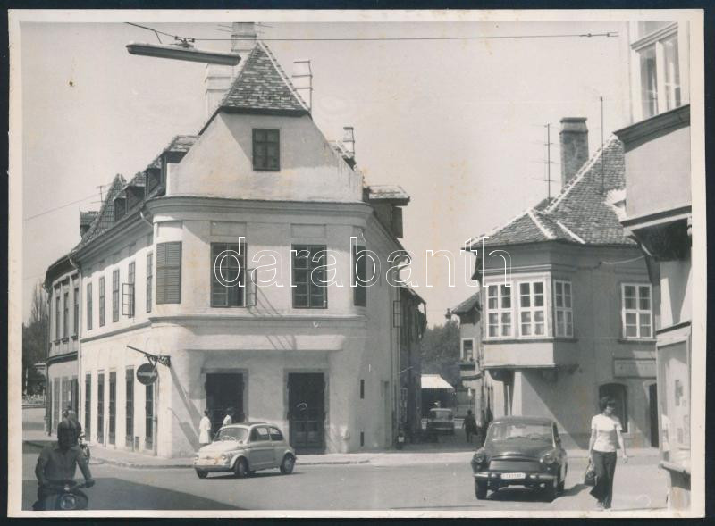 1974 Győr, utcaképek autókkal, busszal, 2 db fotó, az egyik hullámos, 18x13 cm - Image 2