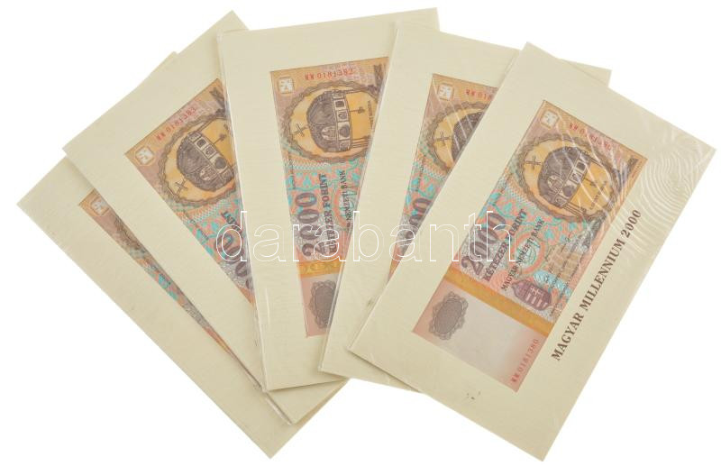 2000. 2000Ft (5x) 'Millenium' sorszámkövetők 'MM 0181380 - MM 0181384' eredeti, bontatlan díszcsomagolásban T:I Adamo F56A - Image 2