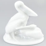 Pelikánok azonosítatlan jelzéssel jelzett fehér mázas porcelán d: 21 cm