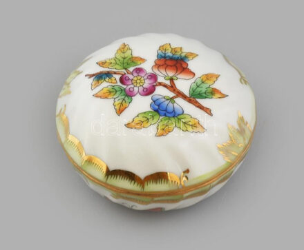 Herendi Viktória mintás ékszeres dobozka. Kézzel festett, jelzett, hibátlan, d: 6,5 cm
