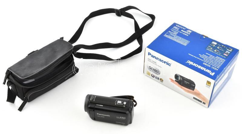Panasonic HDC-SD80 digitális kamera, újszerű állapotban, hordozótáskával. Hozzá eredeti doboza, tartozékaival, leírással. Nem kipróbált.