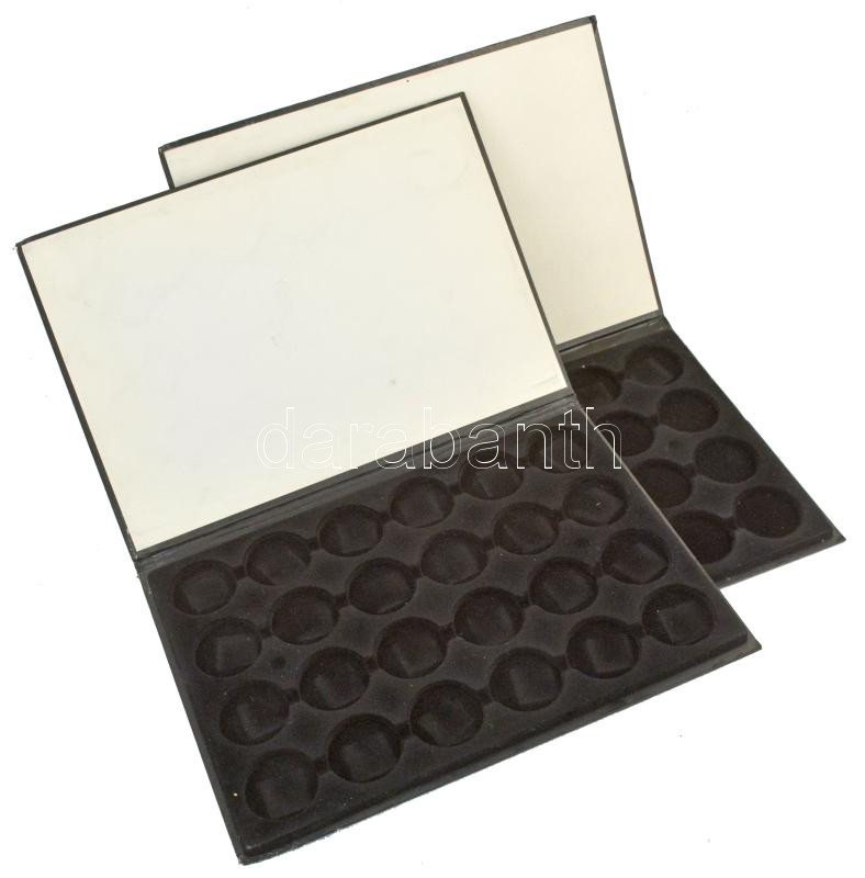 Éremtartó tálca 'Republic of Liberia - Moments of Freedom' (2x) emlékérmék tárolására 24db férőhellyel. Használt, jó állapotban.