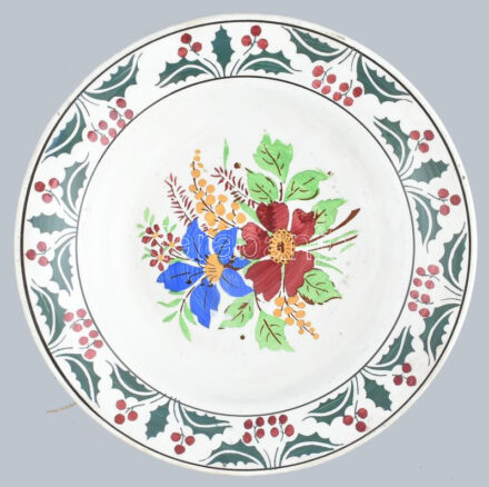 Antik kézzel festett népi fajansz tányér, jelzett: Wilhelmsburg, kopásokkal, d: 23 cm
