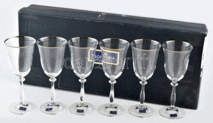 Bohemia kristály boros pohár készlet 6 db . Jelzett, eredeti dobozában, hibátlan. 22 cm