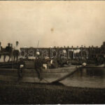 1920 Győr, hidász katonák hajóhíd építése közben. photo (fa)
