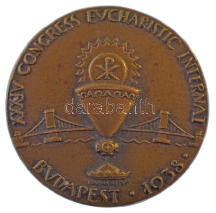 Madarassy Walter (1909-1994) 1938. 'XXXIV. Nemzetközi Eucharisztikus Kongresszus Budapest' bronz gomblyukjelvény hátlapon 'Ludvig Bp.' gyártói jelzéssel (23mm) T:1-,2