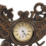 Bronz zsebóra tartó állvány antik hatású díszítéssel. Egy régi zsebórával (nem működik) 19x14 cm - Image 2