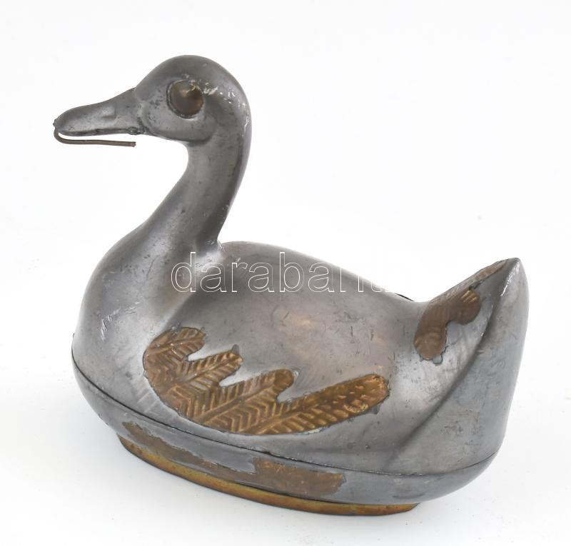 Ön kacsa figura, doboz réz rátéttel, sérült. 12 cm