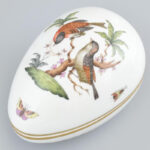 Herendi Rotschild mintás porcelán tojás. Kézzel festett, jelzett, hibátlan. 16 cm
