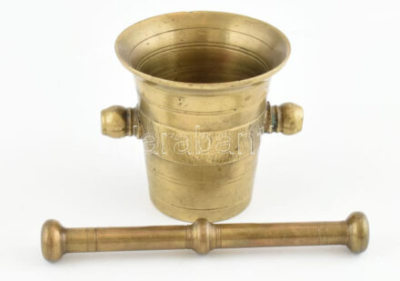 Mini réz mozsár törővel, m:6,5 és 12 cm