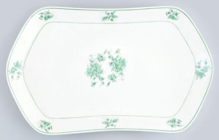 Aquincum-Hüttl Tivadar porcelán sültes tál. Kézzel festett, jelzett, kopásnyomokkal, 38x23 cm