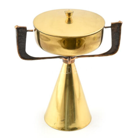 Muharos Lajos (1941- ): Cibórium. Réz, öntött, patinázott bronz díszítménnyel, jelzés nélkül, minimális kopásokkal m: 29 cm