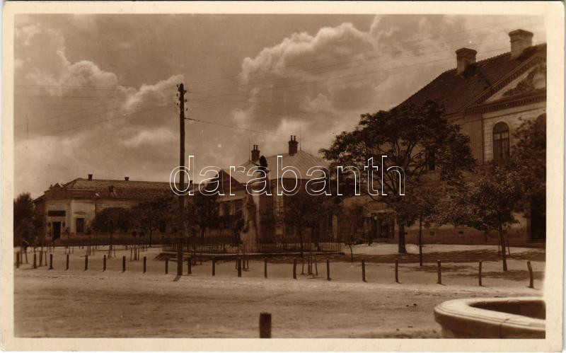 1930 Kunszentmiklós, Fő tér, takarékpénztár
