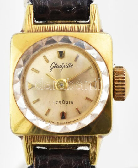 Glashütte kézi felhúzós női karóra. szép számlappal, bőr szíjjal. Szervizelt, működő állapotban 12x12 mm
