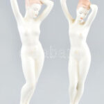 Aquincumi porcelán fésülködő akt, 2 db. Kézzel festett, jelzett, hibátlan, m: 23 cm