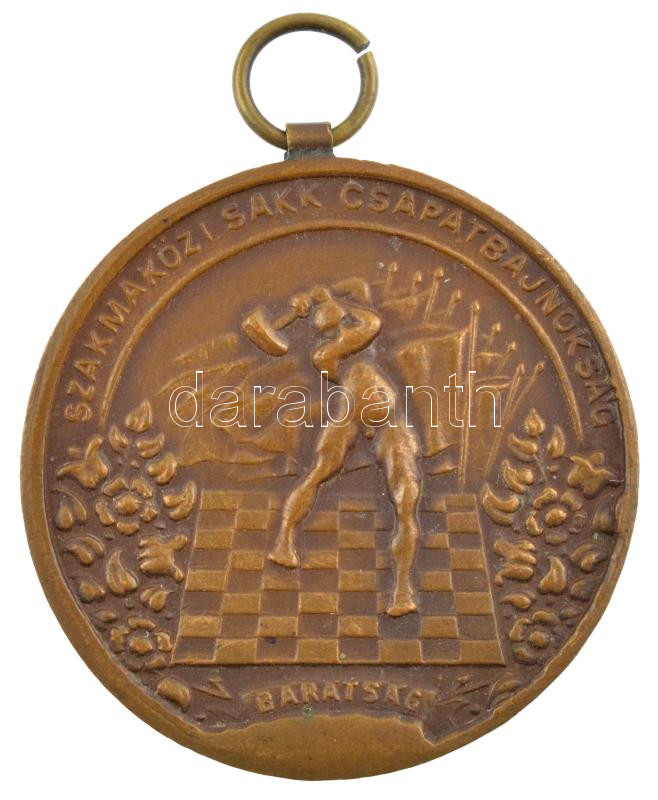1940. 'Barátság - Szakmaközi Sakk Csapatbajnokság' kétoldalas bronz díjérem füllel, hátoldalán 'A. döntő 1940' gravírozással (38mm) T:1-