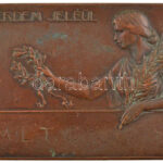 ~1900. 'Az érdem jeléül' egyoldalas bronz díjplakett, egyik oldalán 'MLTC (Mátyásföldi LTC)', másik oldalán 'II. díj' gravírozással, 'SGA' gyártói jelzéssel (55x37mm) T:1-,2 ü.