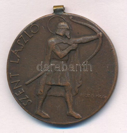 Beck Ö. Fülöp (1873-1945) 1940. 'Szent László' kétoldalas bronz díjérem füllel, hátoldalán '1940' gravírozással (36mm) T:2,2-