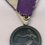 1947. 'Dreher Haggenmacher Sportkör' kétoldalas Zn díjérem mellszalagon, '1947' gravírozással (30mm) T:1- - Image 2