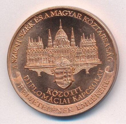 Bozó Gyula (1913-2004) 1990. 'A Szent Szék és a Magyar Köztársaság közötti diplomáciai kapcsolat felvételének emlékére' kétoldalas bronz emlékérem (42,5mm) T:1,1-