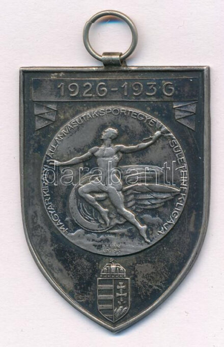 1936. '1926-1936 - Magyar Királyi Államvasutak Sportegyesületeinek Ligája' pajzs alakú Ag díjérem füllel és 'HP' beütéssel, hátoldalán 'Box cs. s. I.' gravírozással (23,03g/34x50mm) T:2 patina