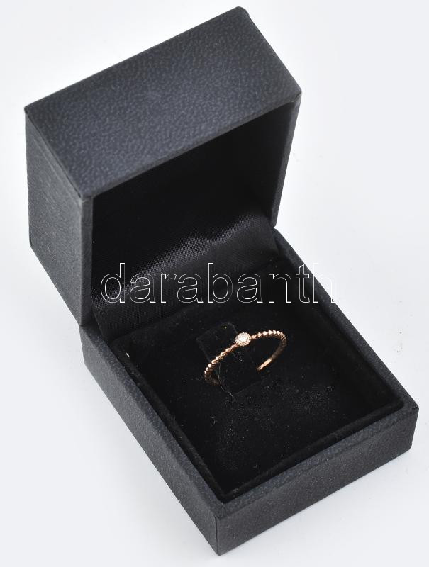 14k arany gyűrű, gyémánttal. brilliáns csiszolás, fehér m: 48, 0,76 g - Image 3