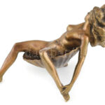 AK jelzéssel, orosz szobrász: Kagyló Vénusz. Öntött, patinázott bronz. m:17cm, h:30cm - Image 2