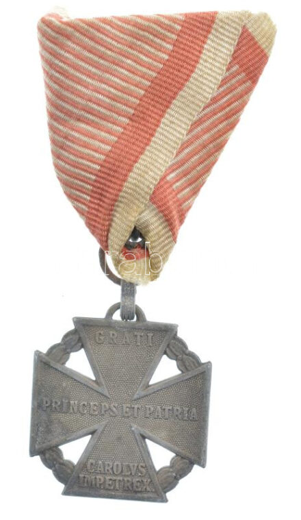 1916. 'Károly-csapatkereszt' Zn kitüntetés nem saját mellszalagon T:2 Hungary 1916. 'Charles Troop Cross' Zn decoration with not own ribbon C:XF NMK 295.
