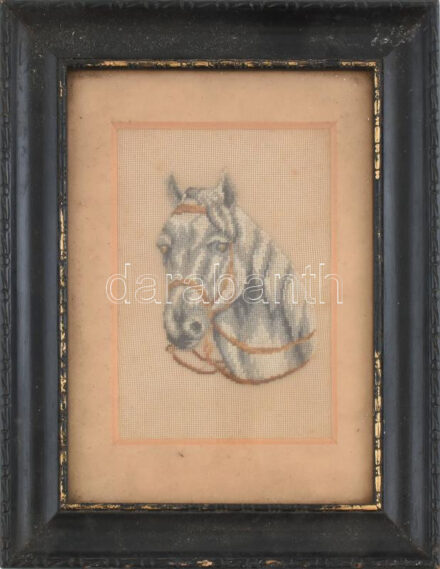 Lovat ábrázoló tűgobelin üvegezett keretben. 10x13 cm