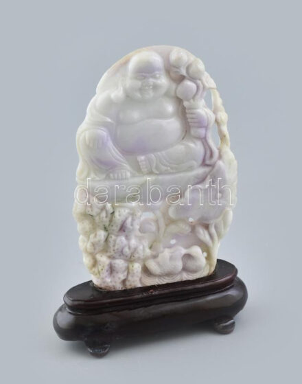 Jelzés nélkül: Buddha. Faragott jáde. fatalapzaton. m: 24 cm