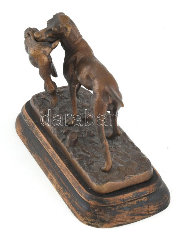 Vadászkutya zsákmánynal. Bronz szobor. Ganz & Co jelzéssel. Fa talapzaton m: 15 cm - Image 3
