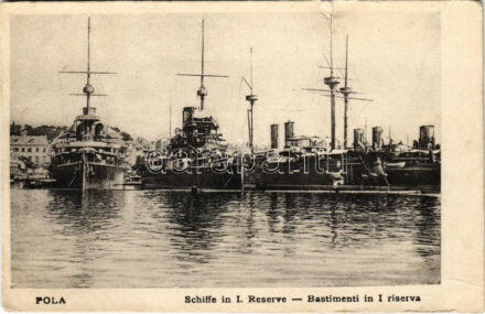 K.u.K. Kriegsmarine Schiffe in I. Reserve, Kriegshafen / Bastimenti in I Riserva / Osztrák-Magyar Haditengerészet csatahajói Polában a tartalék kikötőben / Austro-Hungarian Navy battleships in the reserve dock near the Pula shipyard. G.