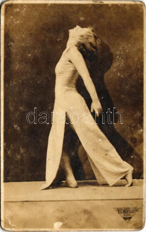 1936 Kolozsvár, Cluj; táncművész nő. Succ. Joanovics E.L. BordanP.-Unirii 32. / dancer. photo (fa)