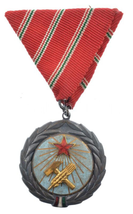 1954. 'Munka Érdemérem' zománcozott bronz kitüntetés mellszalagon, Rákosi címeres tokban T:2 NMK 606.