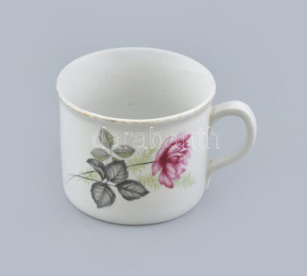 Zsolnay porcelán bögre. Matricás, jelzett, kopással d: 12 cm
