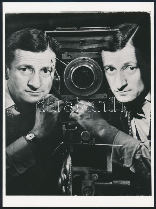 Erwin Blumenfeld (1897-1969): Autorportrait, fotóreprodukció, 24×18 cm