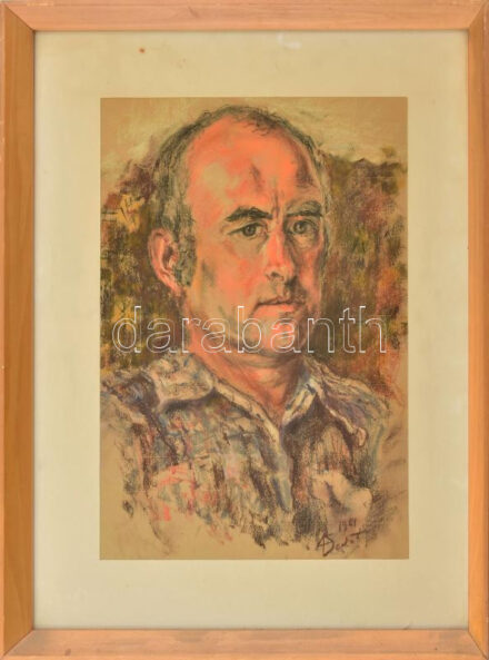 Olvashatatlan jelzéssel, 1970-90 körül: Bányai Mátyás, esztergomi tanár és műgyűjtő portréja. Pasztell, papír. 36x26 cm. Üvegezett fakeretben,