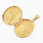Arany (Au) 14K képtartó medál, jelzett, 2,5×1,5 cm, nettó: 4,7 g - Image 2