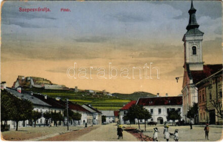 Szepesváralja, Kirchdrauf, Spisské Podhradie; Fő tér és Szepes vára / Spissky hrad / Zipser Schloss / castle, main square (EM)