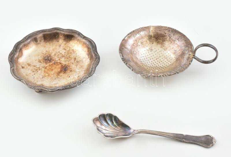 Teaszűrő, cukros kanál készlet, kis tálkával. Alpakka, jelzett. d: 10 cm