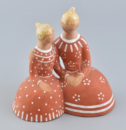Berkovits Anna (1911-1986) Anya lányával, kézzel festett mázas kerámia, jelzett, hibátlan, m: 21 cm