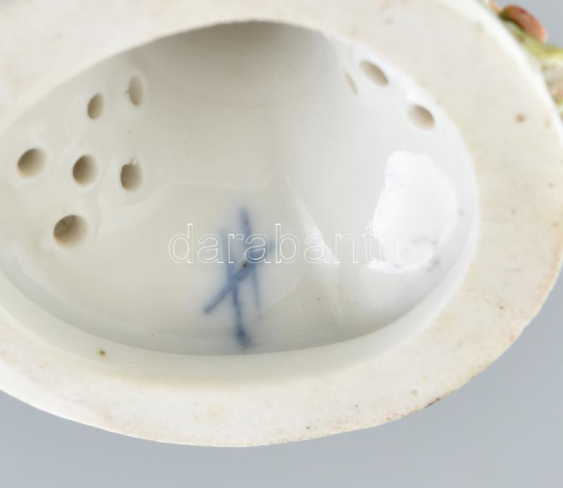 Meissen rokokó vázácska. Sérült. Kézzel festett. 9 cm - Image 2