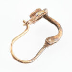 Arany (Au) 14K virágos, köves fülbevalópár, jelzett, h: 0,8 cm, bruttó: 0,98 g - Image 3